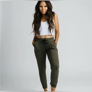 Zyia zipper ankle joggers, olive